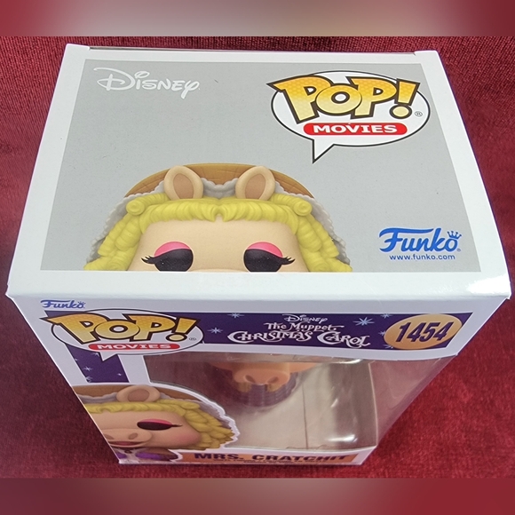 Mrs. Cratchit funko # 1454 (nib) With pop protector - Picture 4 of 7